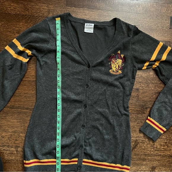 Harry Potter size large gray cardigan - Picture 8 of 9